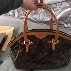 LV Tivoli GM excellent condition!